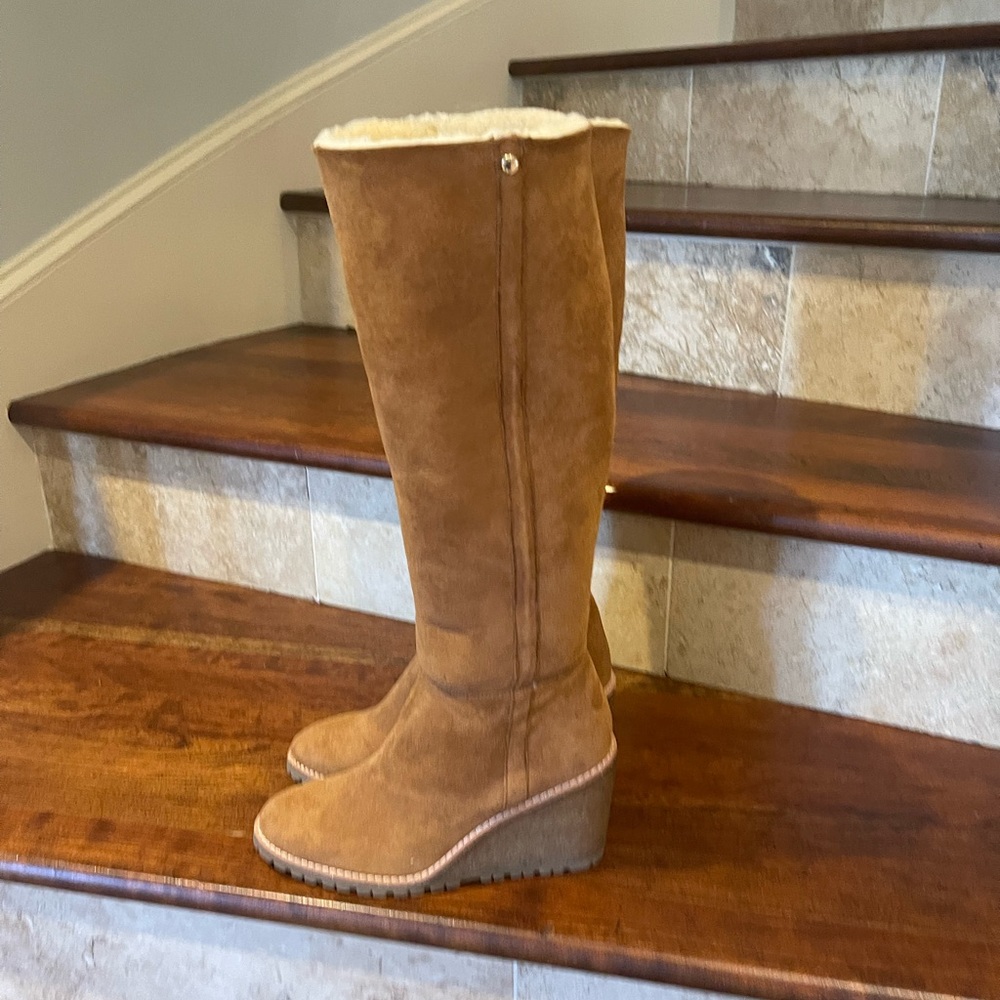 Coach suede boots never worn